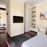 Calabritto Oda ve Kahvaltı 4*