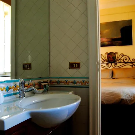 Calabritto Bed & Breakfast 3*