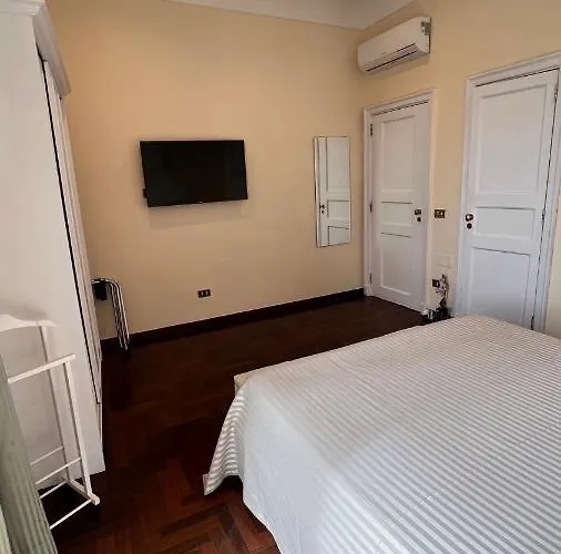 Calabritto 住宿加早餐酒店 那不勒斯